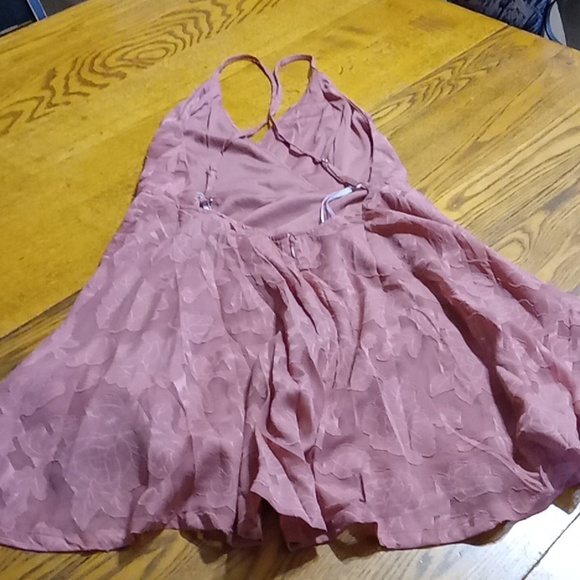 Lulu's Dress Womens MEDIUM New Summer Party DARK MAUVE BLUSH BROWN Open Back - Picture 2 of 5